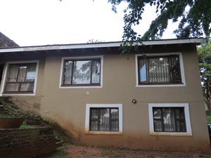 6 Bed House in Glenmore