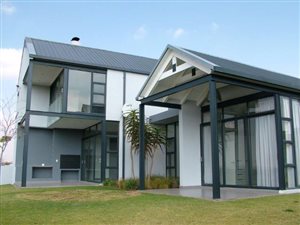 4 Bed House in Midstream Hill
