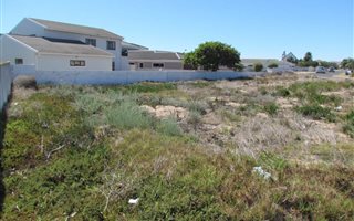 671 m² Land available in Country Club