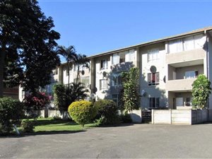 2 Bedroom Apartment in Manors