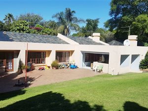 4 Bed House in Solridge