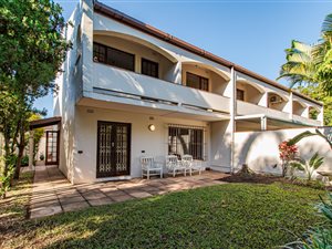 3 Bed Duplex in Beverley Hills