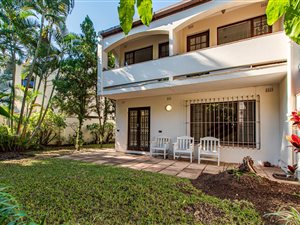 3 Bed Duplex in Beverley Hills