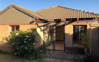 2 Bedroom Townhouse in Halfway Gardens