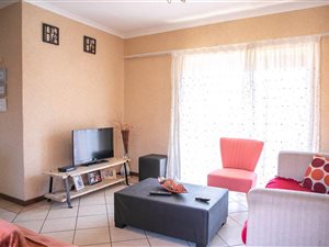 2 Bed Townhouse in Mooikloof Ridge