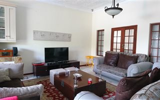 2 Bedroom House in Parktown North