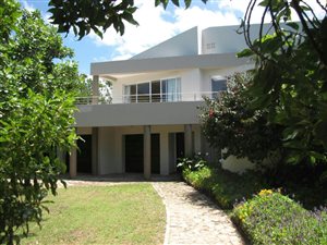 5 Bed House in Kenton-on-Sea