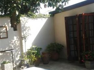 1 Bed Garden Cottage in Kensington