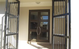 3 Bedroom Flat in Sunnyside