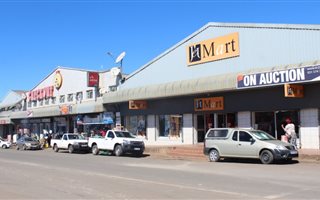 Commercial space in Harding