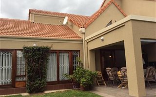 5 Bedroom Cluster in Barbeque Downs