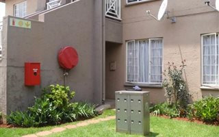 1 Bedroom Duplex in Norkem Park