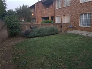 2 Bedroom Apartment in Ravensklip