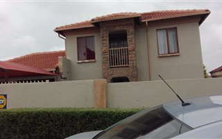 4 Bedroom House in Chantelle