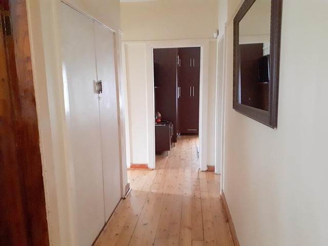3 Bedroom House in Prestbury photo number 8