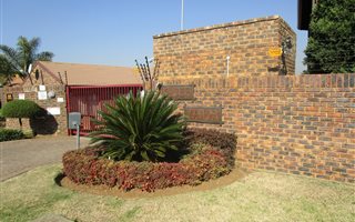 2 Bedroom Townhouse in Liefde en Vrede