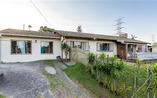 4 Bedroom House in Pinetown Central