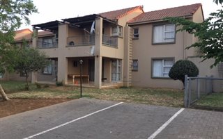 2 Bedroom Apartment in Leeuwenhof Estate