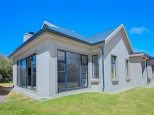 3 Bed House in Kraaibosch