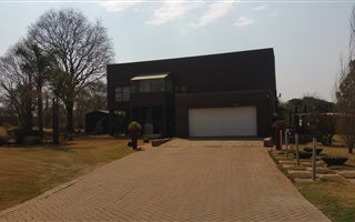 2.4 ha Smallholding in Raslouw AH