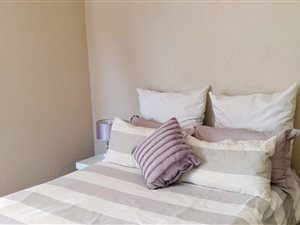 3 Bed House in Roylglen Gardens