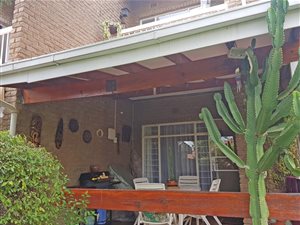 3 Bedroom Duplex in Bedford Park