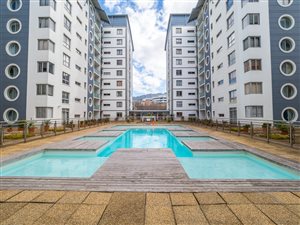 1 Bed Apartment in Claremont