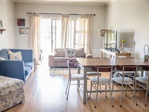 2 Bed Apartment in Century City