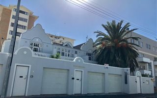 3 Bedroom Townhouse in Sea Point
