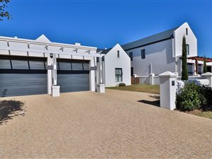 3 Bedroom House in Croydon Olive Estate