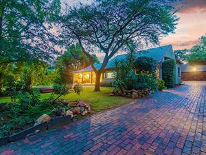 3 Bed House in Pine Park