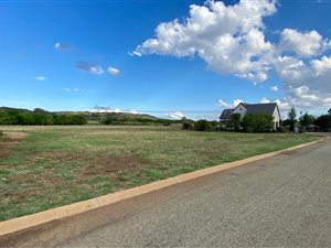 1000 m² Land available in Waterlake Farm