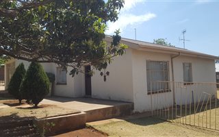 5 Bedroom House in Mohadin