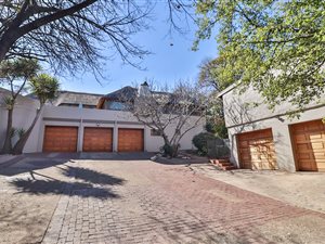 5 Bed House in Faerie Glen