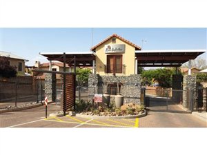 2 Bed Duplex in Ruimsig