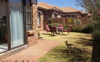 3 Bedroom Cluster in Bartlett