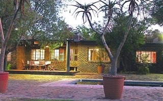 3 Bedroom House in Knopjeslaagte