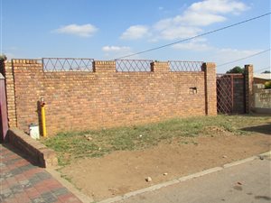 2 Bed House in Saulsville