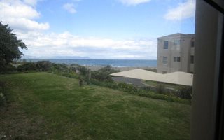3 Bedroom Apartment in Hermanus Beach Club