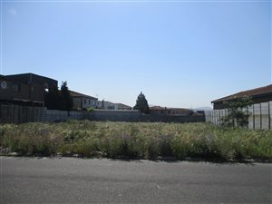 800 m² Land available in Haasendal