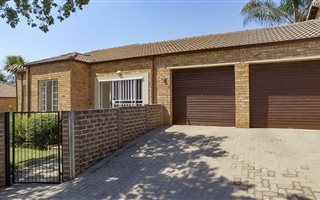3 Bedroom Simplex in Honeydew Ridge