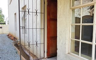 1 Bedroom Apartment in Ravensklip
