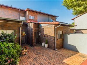 3 Bed Apartment in Parkrand