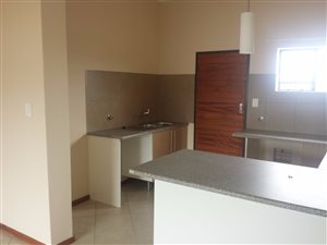 2 Bed Flat in Summerset