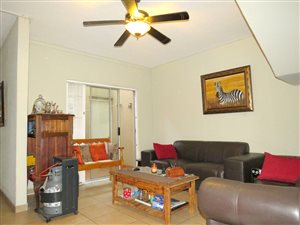 2 Bed Townhouse in Vanderbijlpark SE4