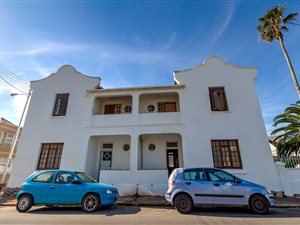 8 Bed Apartment in Strand Central