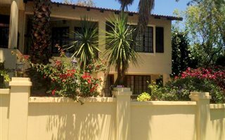 2 Bedroom Apartment in Sunninghill