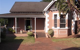 921 m² Office Space in Berea