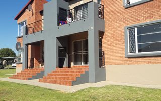 2 Bedroom Apartment in Willowbrook