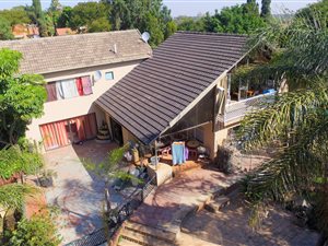 5 Bed House in Constantia Park